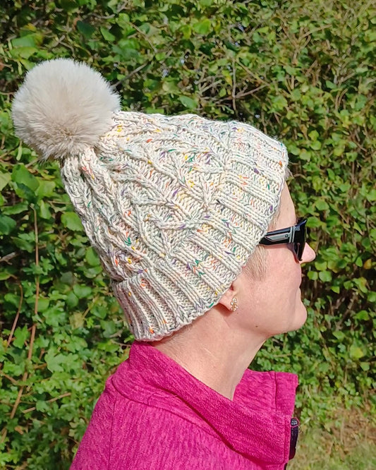 Chunky Knitted Women Pompom Hat