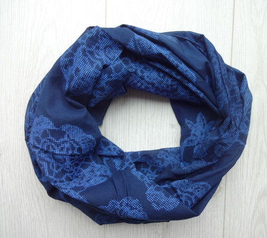 Contemporary-Floral-Design-Blue-Soft-100%-Organic-Cotton-Scarf-Pattern
