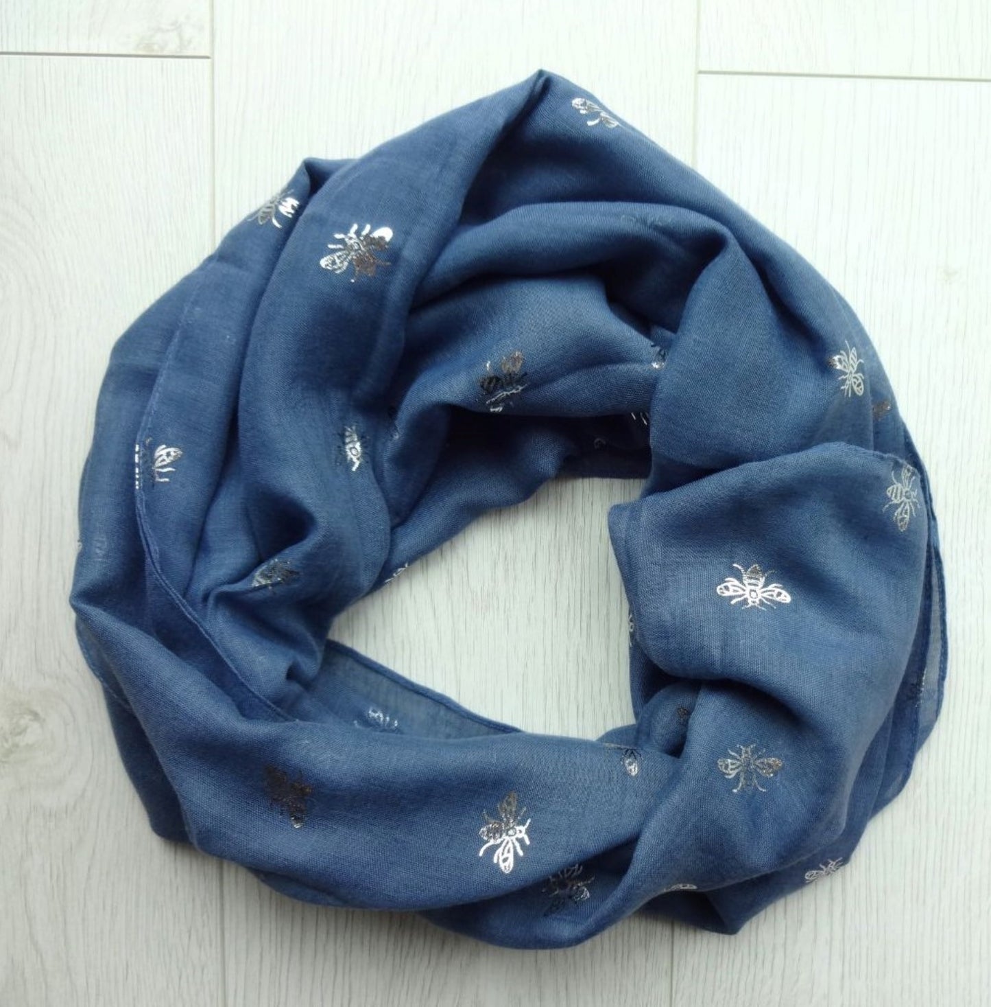 Silver Sparkle Bee Scarf