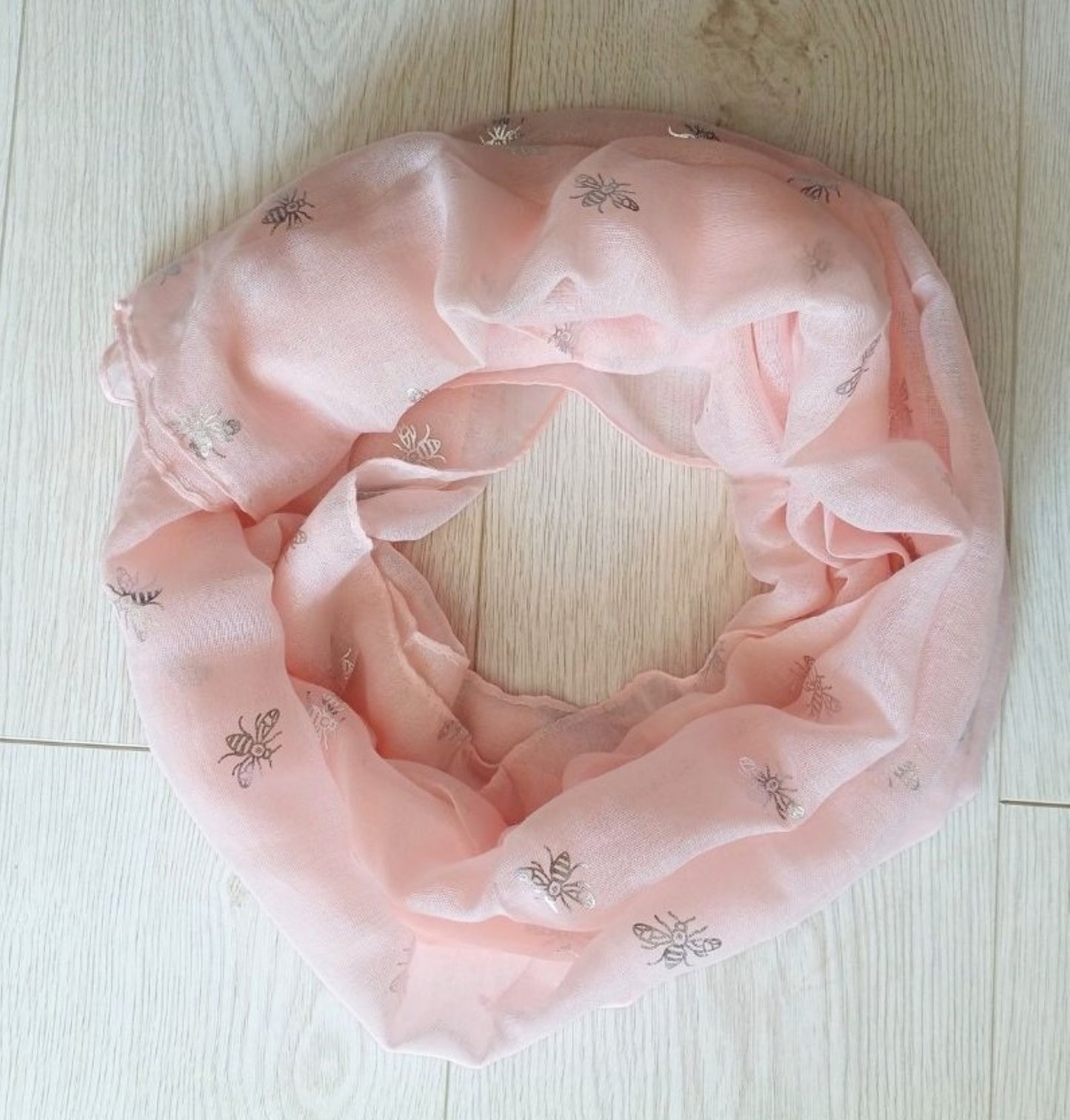 Silver Sparkle Bee Scarf