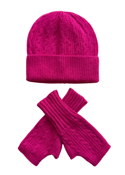 Aurora's Array Forest Green Wool Mix Beanie and Fingerless Gloves Set: A matching set of a fuchsia pink knitted beanie hat with a ribbed brim and a pair of fingerless gloves with a ribbed texture and a cable knit detail on the gloves