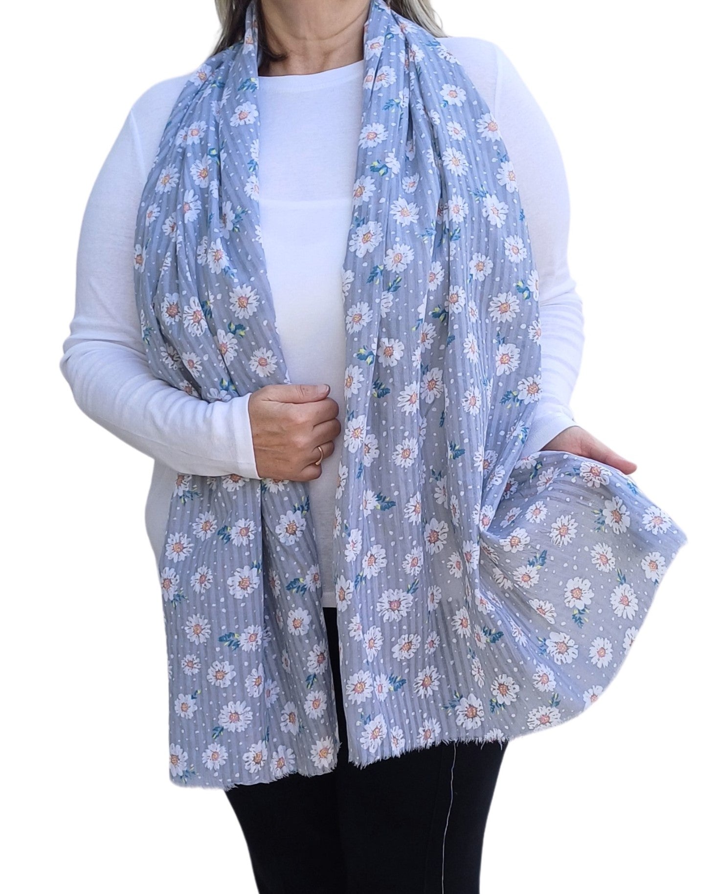 Grey-Cotton-Scarf-with-Daisy-Flowers-on-a-model