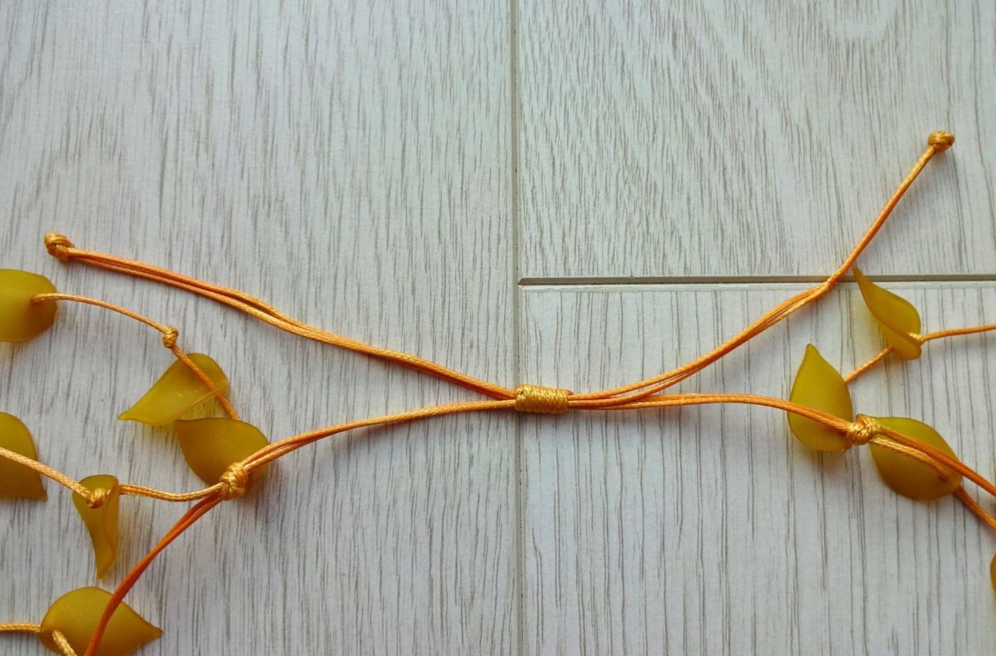 Leaf Design Beaded Adjustable Length Statement Necklace - leaf-design-beaded-adjustable-length-statement-necklace-Necklaces