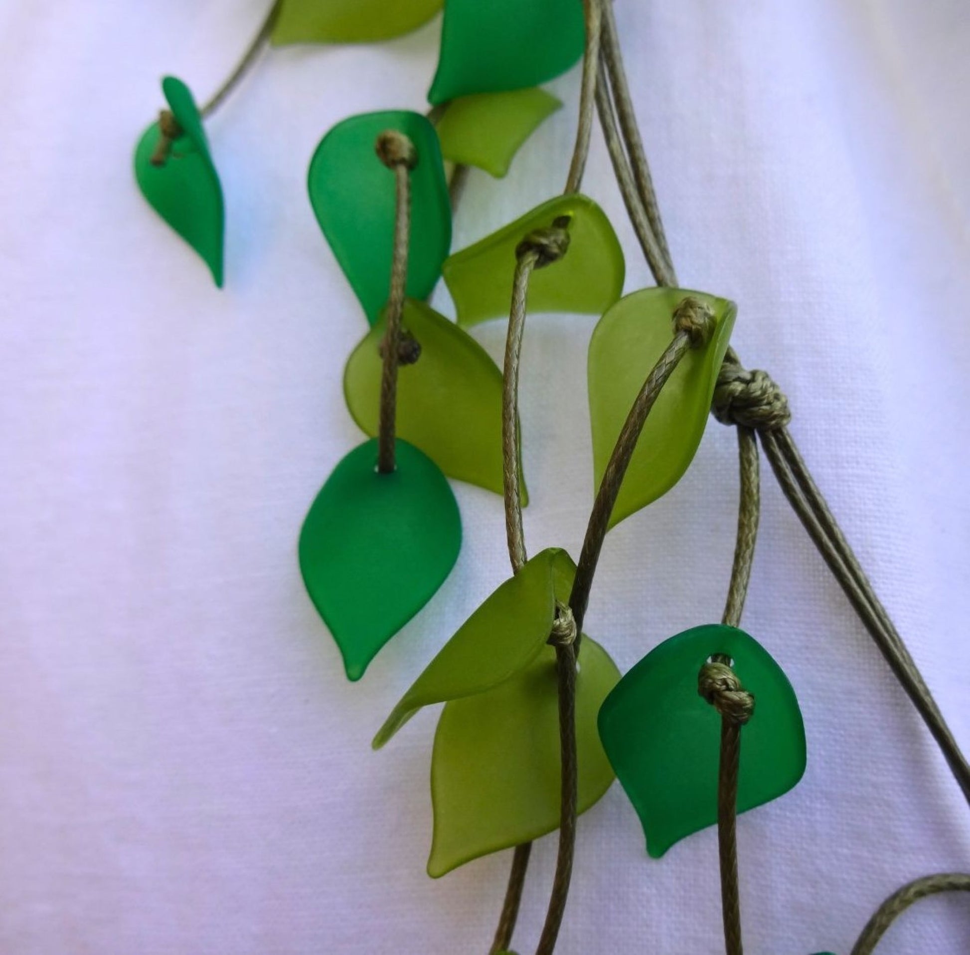 Leaf Design Beaded Adjustable Length Statement Necklace - leaf-design-beaded-adjustable-length-statement-necklace-Necklaces